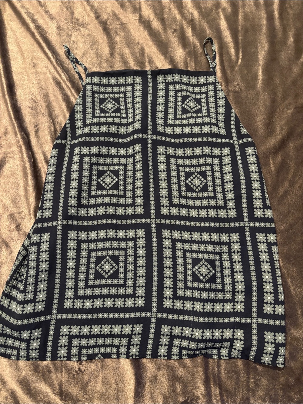 LOF Navy and green with White Daisy Square Print sleeveless blouse